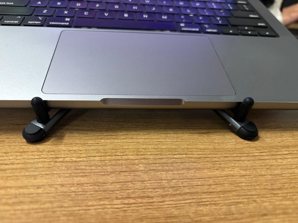 Zen-Z MagSafe Adjustable Laptop Stand – Foldable Aluminum Desk Riser for MacBook, iPad & iPhone